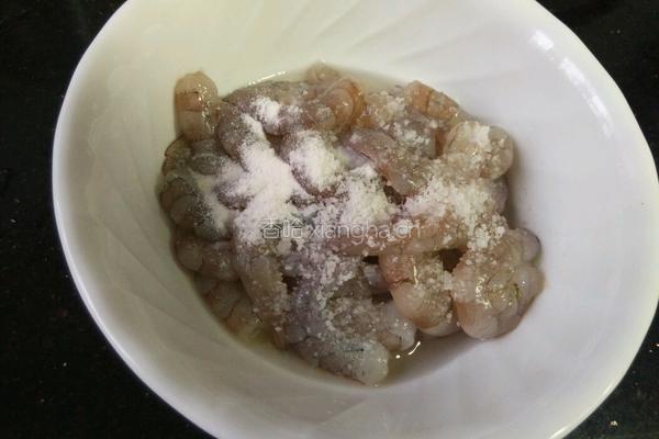 虾仁炒韭菜的做法图解1