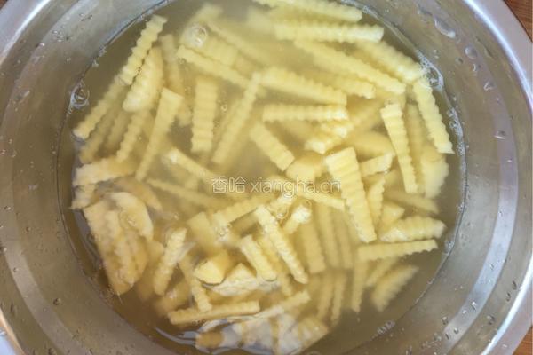 油炸狼牙土豆条的做法图解2