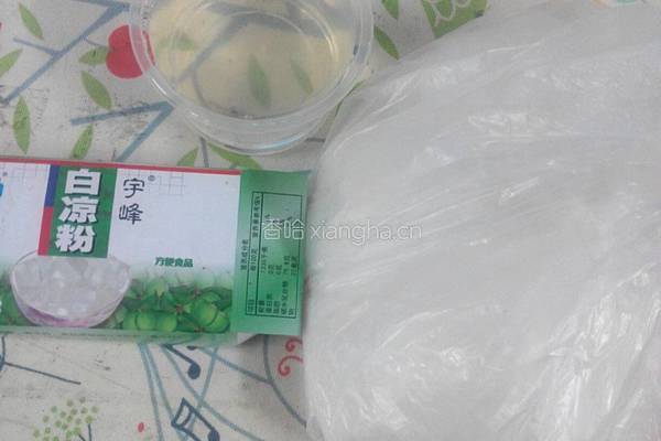 葡萄干果冻的做法图解1