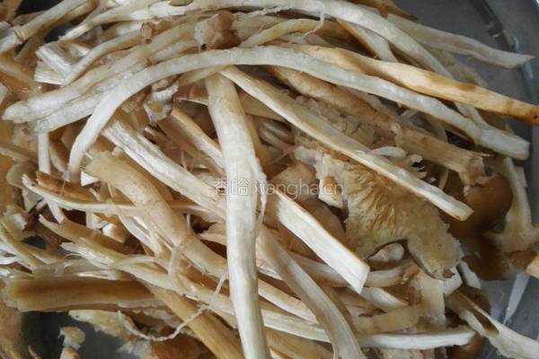干锅茶树菇的做法图解1