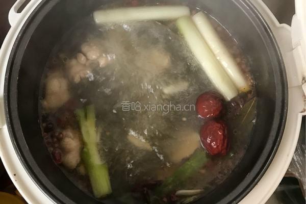 莲藕炖鸡腿的做法图解11