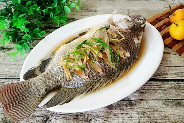 清蒸鲫鱼的做法图解12