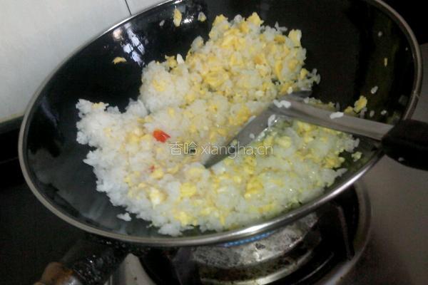 超辣蒜味蛋炒饭的做法图解8