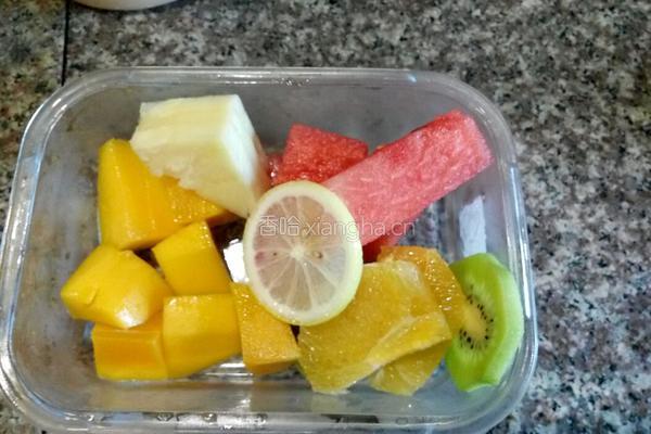 水果茶的做法图解1
