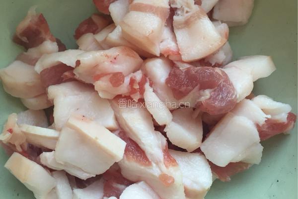 猪肉熬胡萝卜的做法图解3