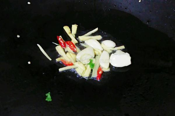 潮汕煮那哥鱼头（多齿蛇鲻）的做法图解2