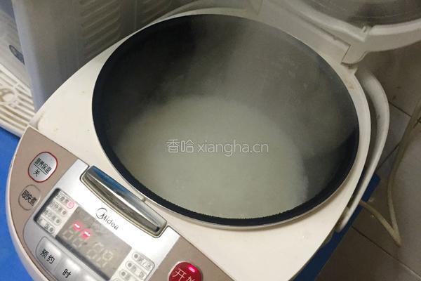 腊肠肉末焗饭的做法图解2