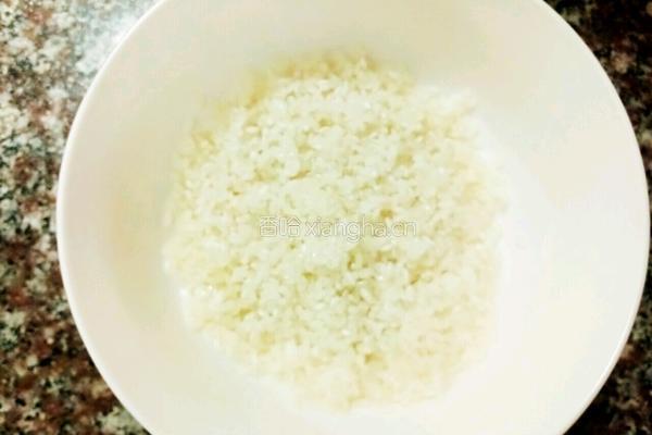 红豆薏仁大米粥的做法图解2