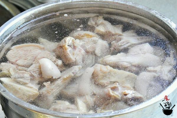 板栗焖羊肉的做法图解2