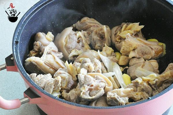 板栗焖羊肉的做法图解5