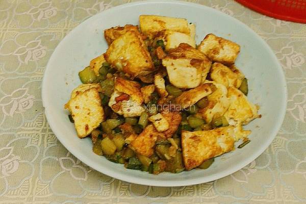 沙茶酱豆腐炒青瓜粒的做法图解7