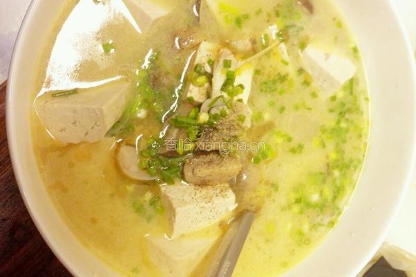 海鲫鱼豆腐菌菇汤的做法图解7