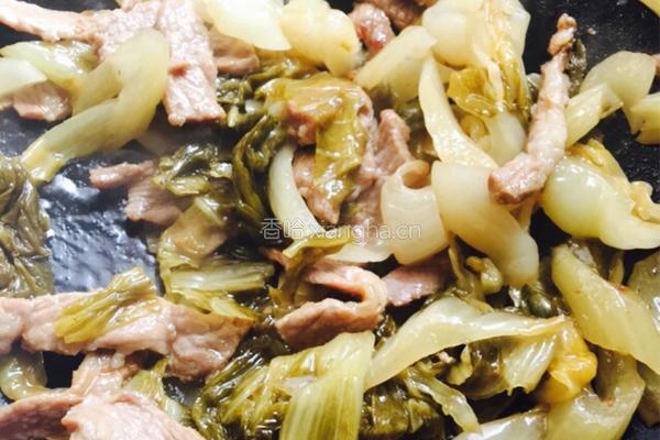 大葱酸菜炒肉丝的做法图解8