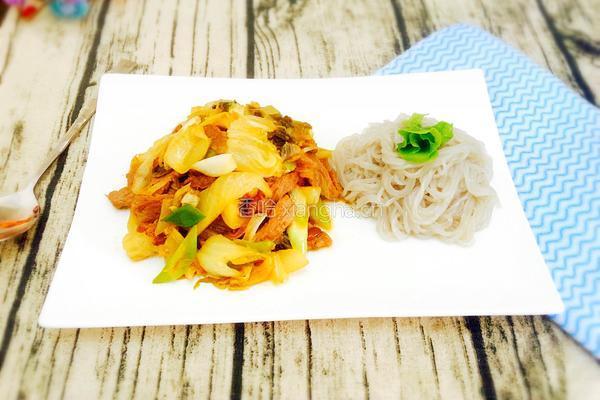 大葱酸菜炒肉丝的做法图解11