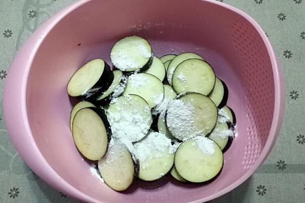 肉末油淋茄片的做法图解2
