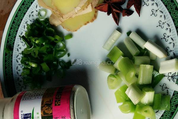 鲫鱼豆芽汤的做法图解5