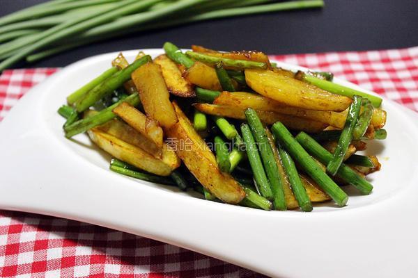 蒜苔土豆条的做法图解8