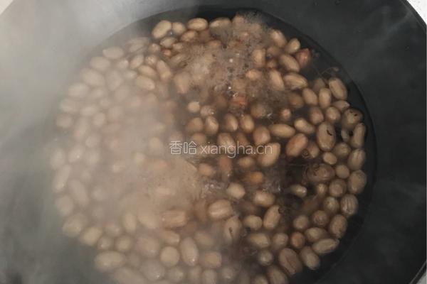 水煮五香花生米的做法图解3