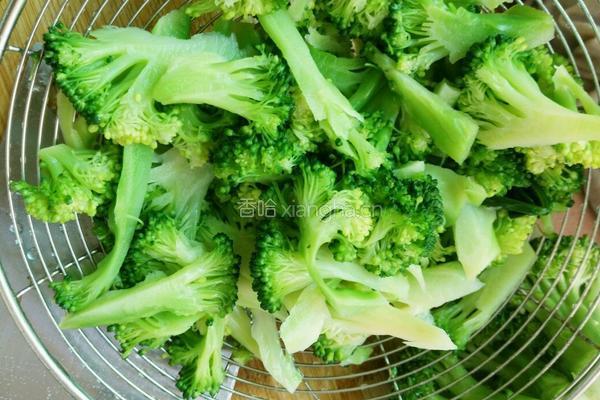 西兰花炒肉末的做法图解4