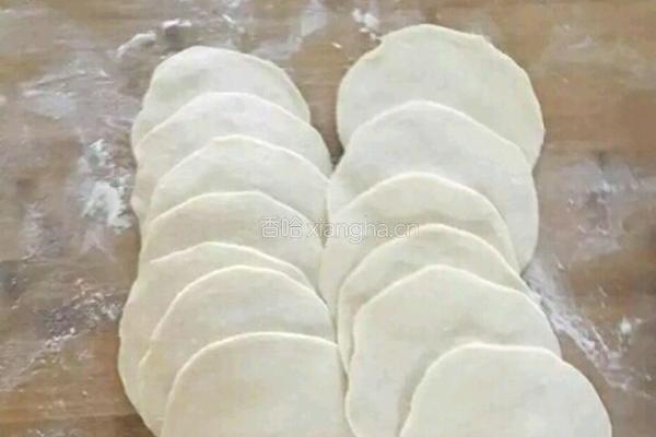 白菜香菇肉包子的做法图解6