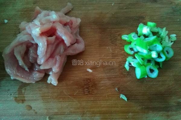 包菜炒饼的做法图解2