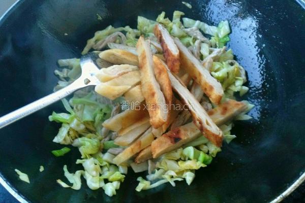 包菜炒饼的做法图解9