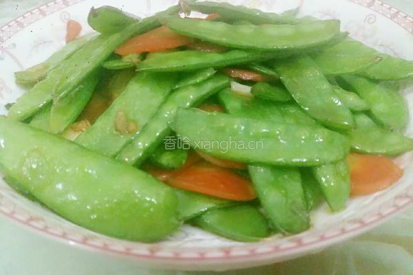 胡萝卜炒豌豆角的做法图解1
