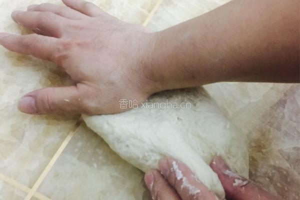 糖粉哈斯面包的做法图解3