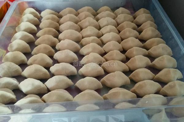 韭菜鸡蛋水饺的做法图解13
