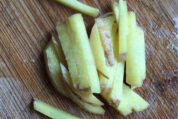 鸡胸肉炒黄花菜的做法图解4