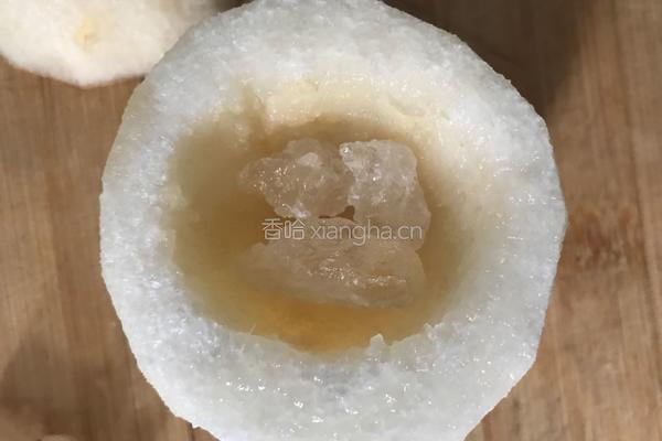 冰糖蒸雪梨的做法图解3