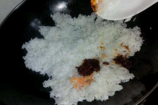 豆瓣酱炒饭的做法图解4