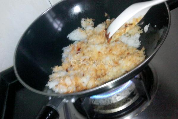 豆瓣酱炒饭的做法图解5