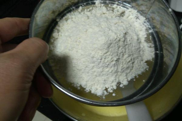 电饭煲戚风蛋糕的做法图解5