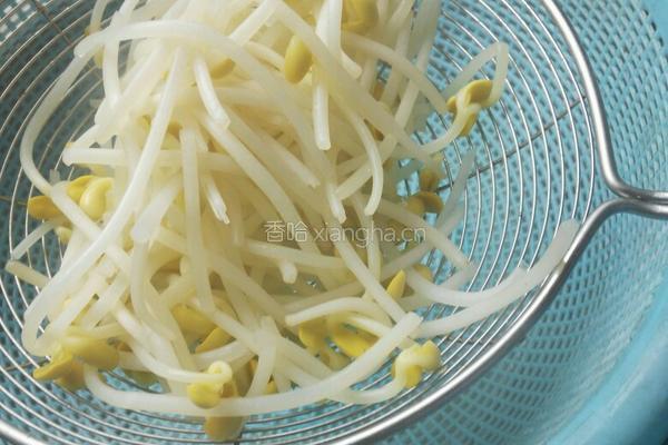 黄豆芽炒莴笋的做法图解5