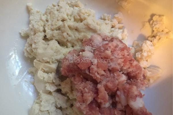 豆腐丸子的做法图解1