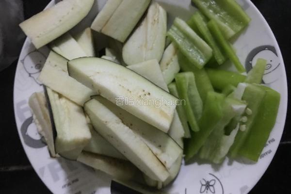 蚝油趴茄条的做法图解3