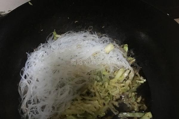 包菜粉丝的做法图解8
