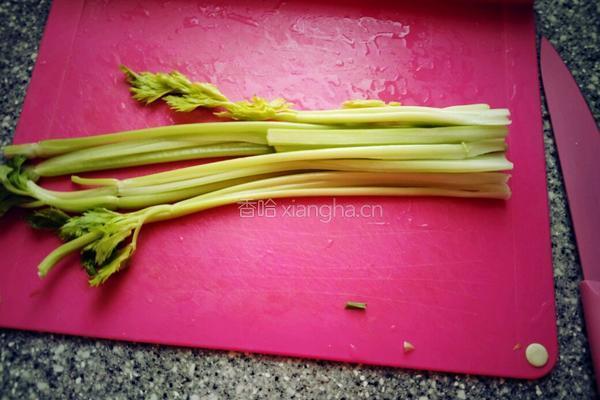 芹菜豆腐干的做法图解3