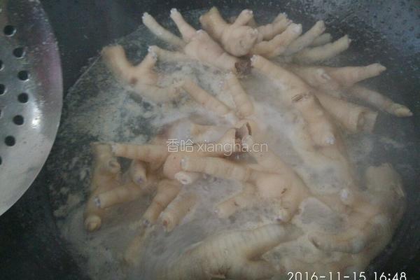 卤凤爪的做法图解3