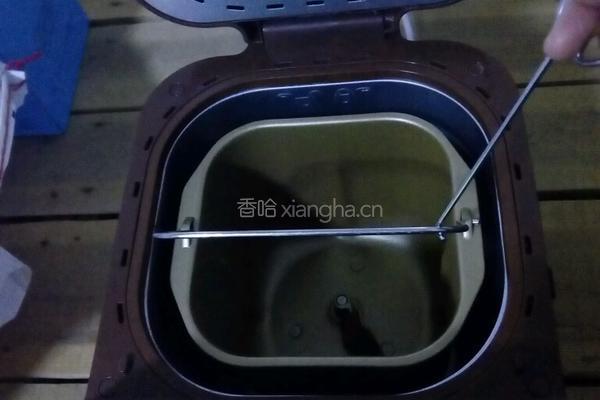 面包机制作面包的做法图解1
