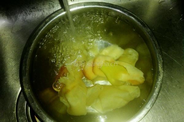 煲汤 花胶海螺煲排骨的做法图解5