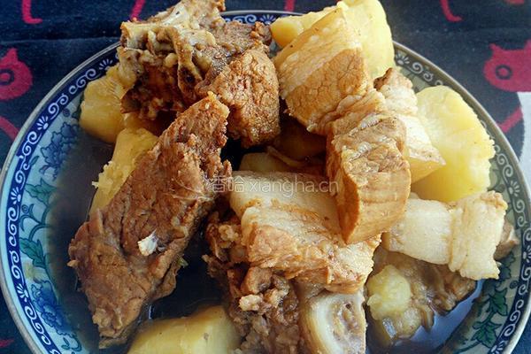 排骨红烧肉焖土豆的做法图解8