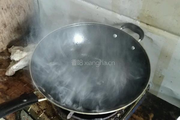 白菜瘦肉粥的做法图解2