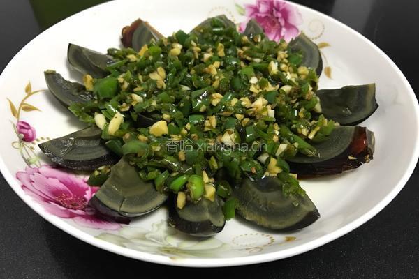 烧椒松花蛋的做法图解7