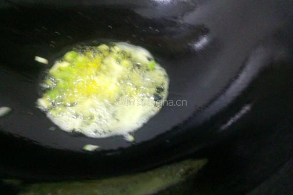  白菜炒腐竹的做法图解4