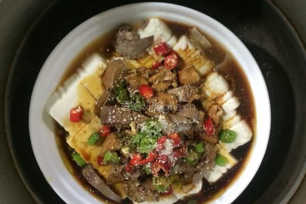 鸡杂蒸白玉豆腐的做法图解3