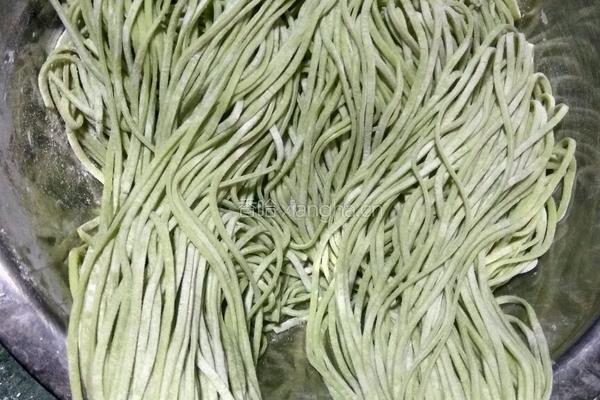 蔬菜面条的做法图解5