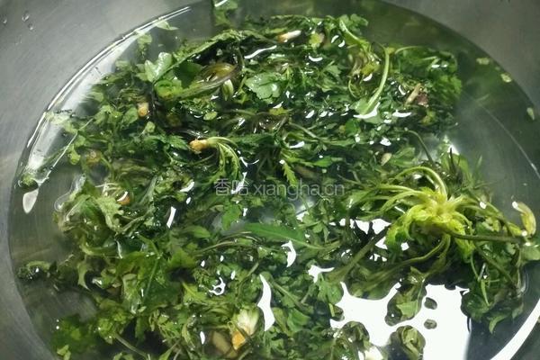 荠菜丸子的做法图解1