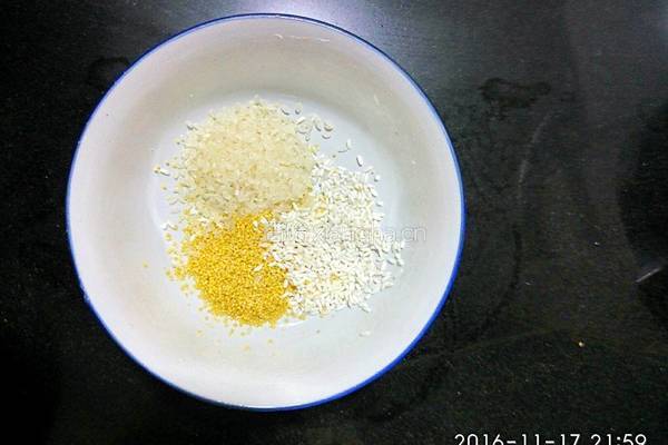 山芋红枣粥的做法图解2
